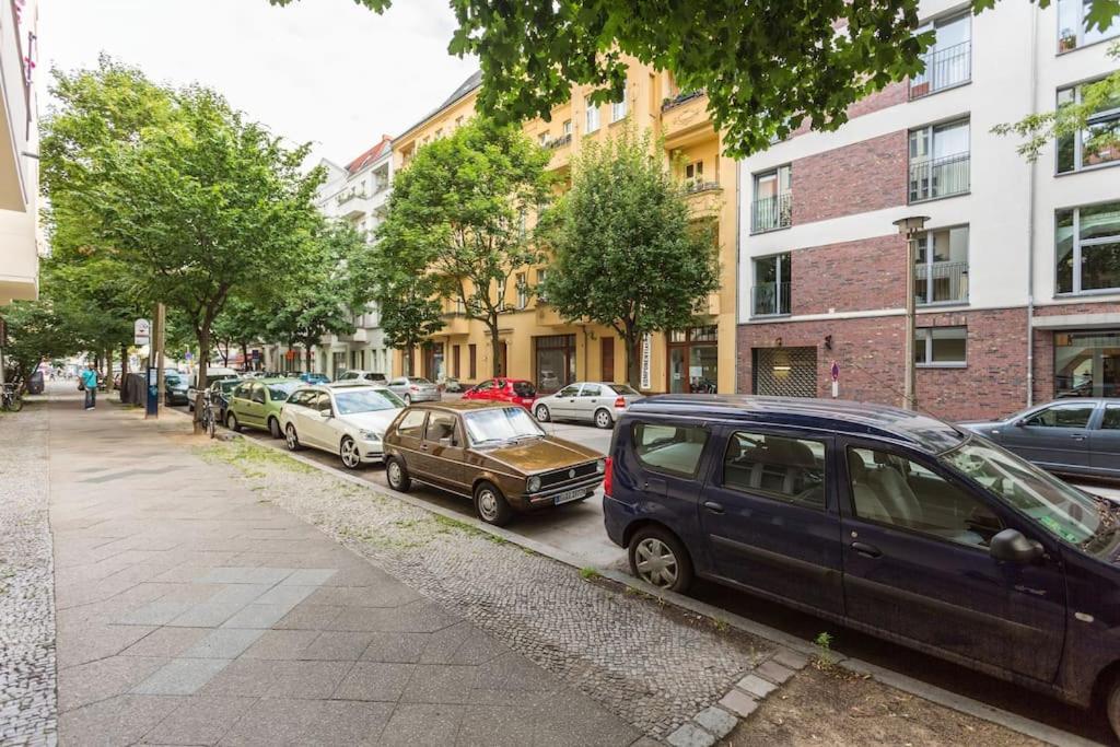 Zentrale Altbauwohnung Im Helmholtzkiez Berlín Exterior foto